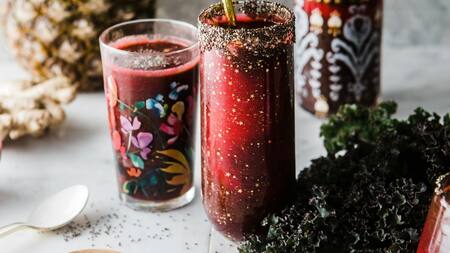 Cómo preparar un licuado completo para arrancar el día con energía. Foto Unsplash