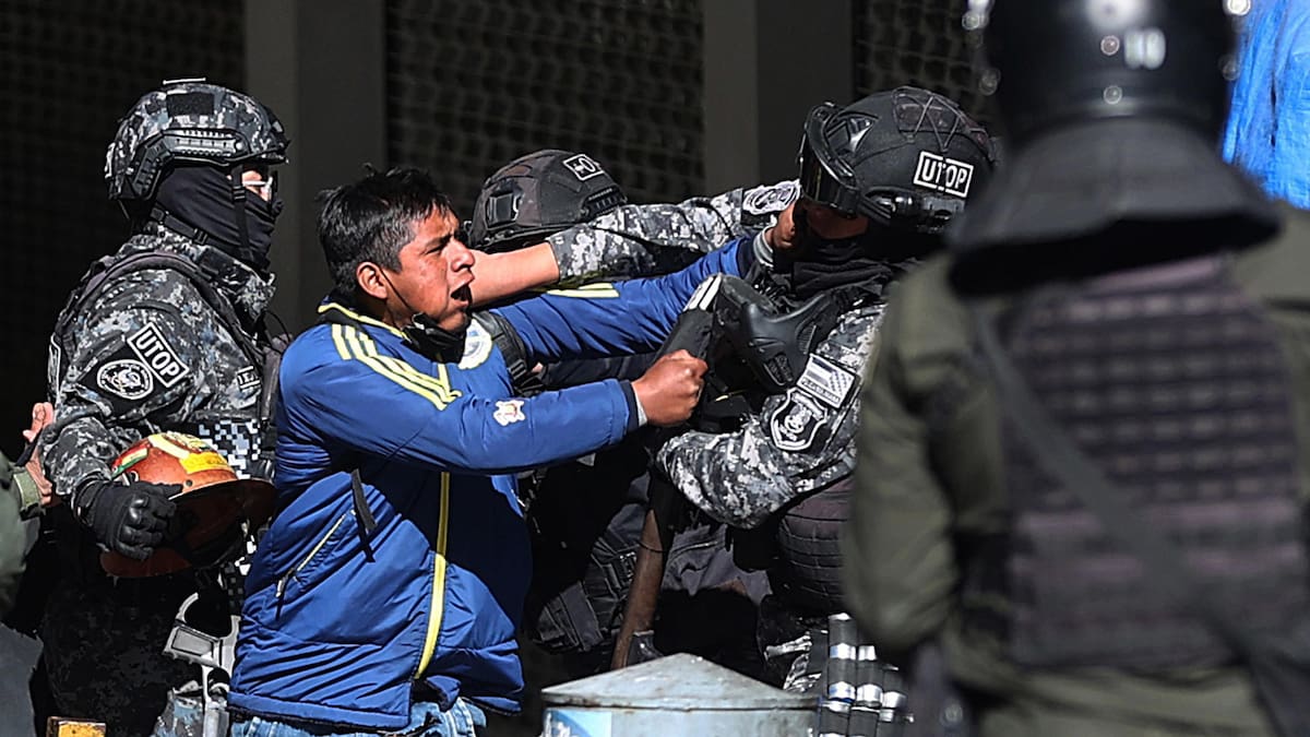 Tensión en Bolivia: decenas de detenidos por enfrentamientos con la policía en las protestas contra el gobierno de Rodrigo Paz