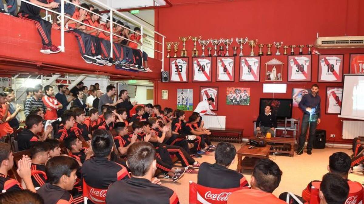 Pensión - River