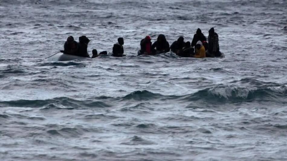 Migrantes en la costa de Grecia. Foto: Reuters