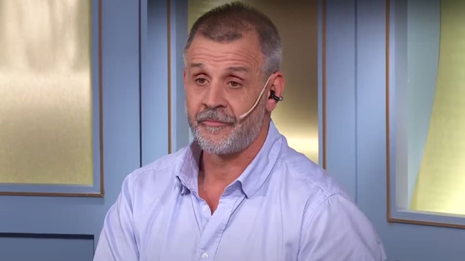 Christian Petersen fue internado en terapia intensiva y lucha por su vida