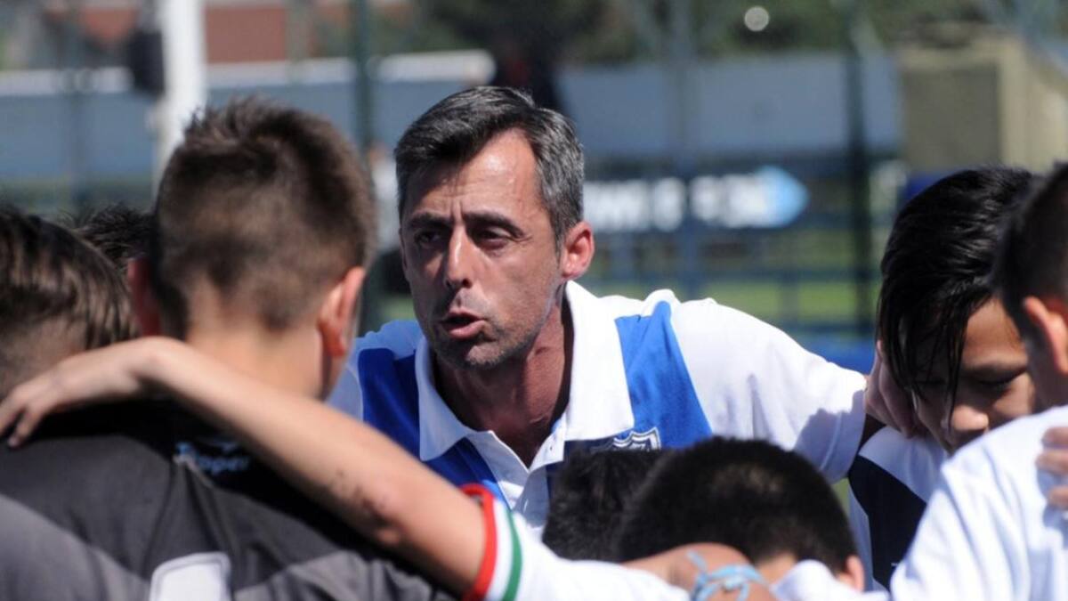 Hernán Manrique, DT fallecido de Vélez. Foto: Twitter @Vélez