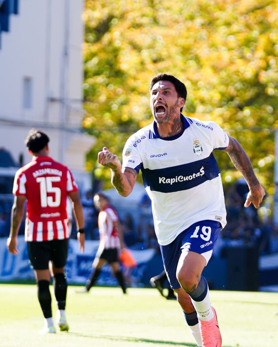 Pata Castro, autor del gol. Foto: X @gimnasia oficial