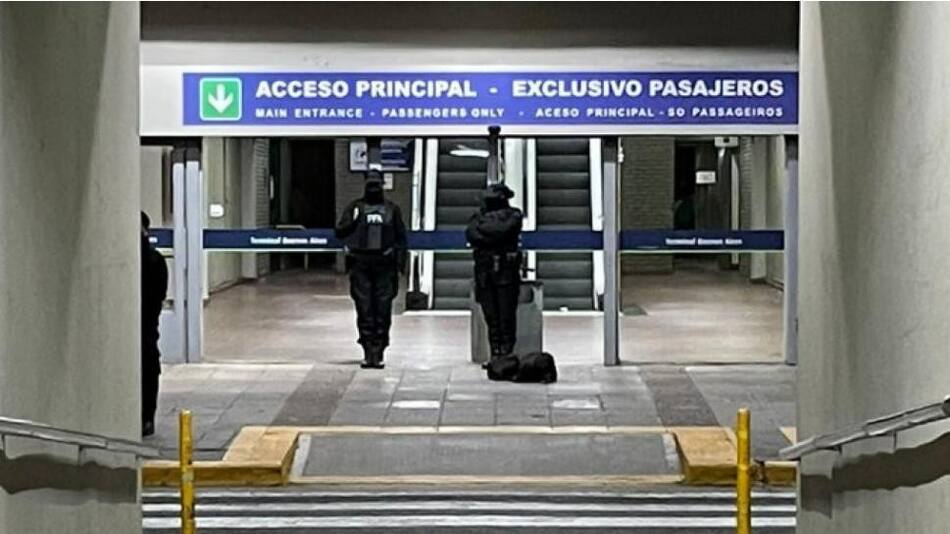 Terminal de retiro_amenaza de bomba_NA