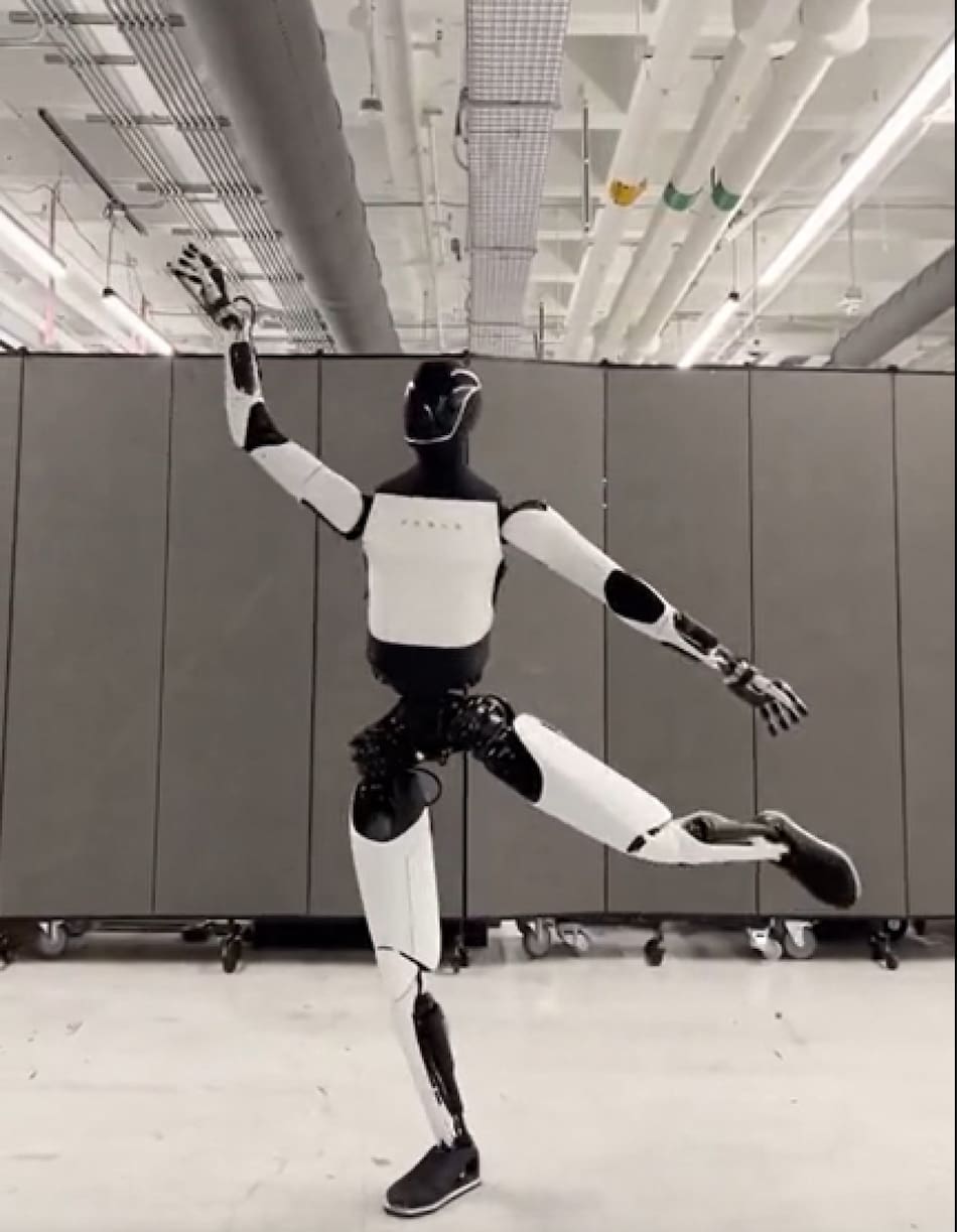 Optimus, el robot de Tesla. Foto: captura.