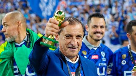 Ramón Díaz; Al Hilal. Foto: NA.