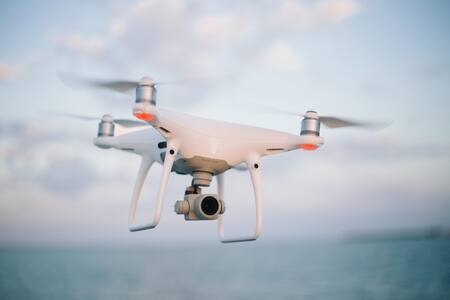 Las fuerzas de seguridad costeras usaran drones para mejorar la vigilancia en las playas. Foto: Unsplash