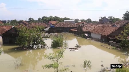 Inundaciones en Java, Indonesia. Foto: Captura de pantalla/ Viory.