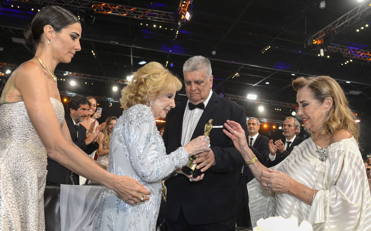 Mirtha Legrand fue reconocida en los Martín Fierro.