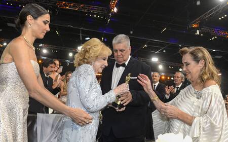 Mirtha Legrand fue reconocida en los Martín Fierro.