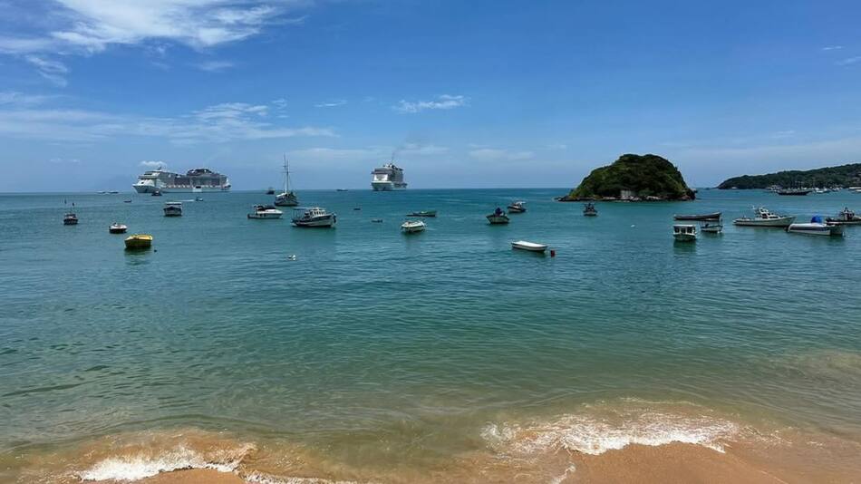 Una familia argentina recorre las costas de Brasil en velero. Foto: Instagram.