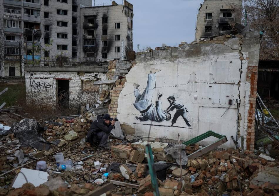Mural de Banksy en Ucrania. Foto Reuters.