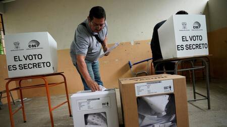 Elecciones en Ecuador. Foto: Reuters.