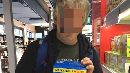 Pediatra acusado de pornografía infantil