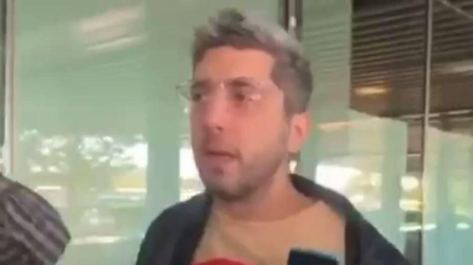 Jey Mammon en su llegada a España. Foto: captura de pantalla.
