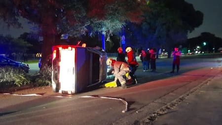 Accidente de tránsito en la Costanera Norte. Foto: @EmergenciasBA.