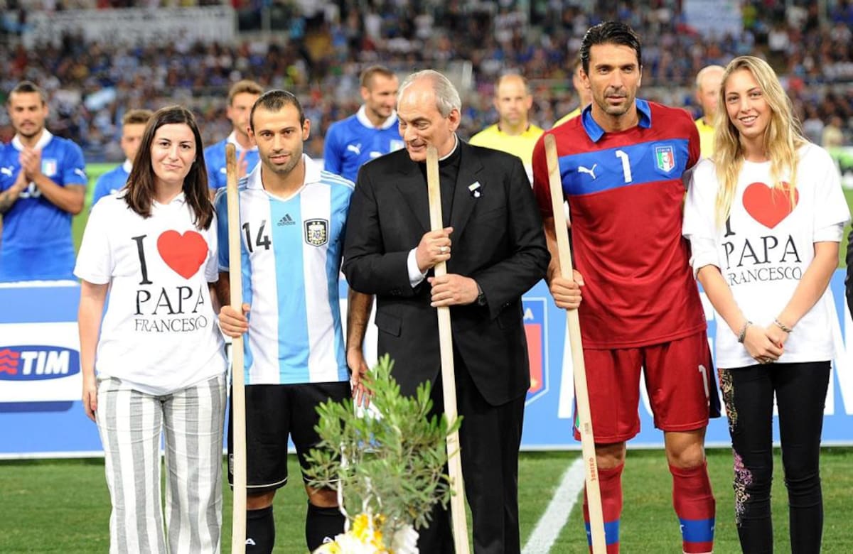 El olivo entregado al papa Francisco durante el encuentro entre Argentina e Italia en 2013.