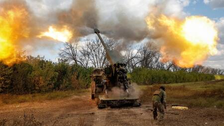 Guerra entre Rusia y Ucrania. Grupo de artillería ucraniano. Foto: NA.