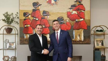 Santiago Peña, presidente de Paraguay, a su ministro de Agricultura, Carlos Giménez.