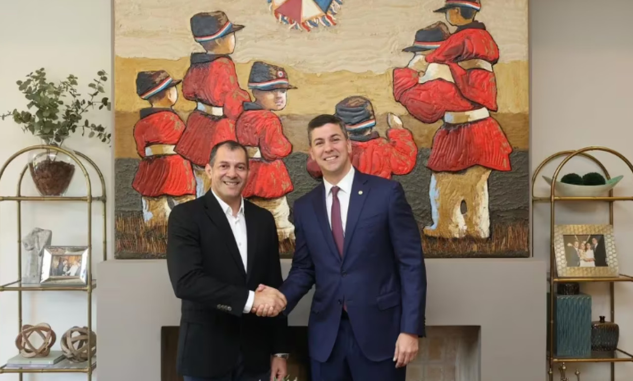 Santiago Peña, presidente de Paraguay, a su ministro de Agricultura, Carlos Giménez.