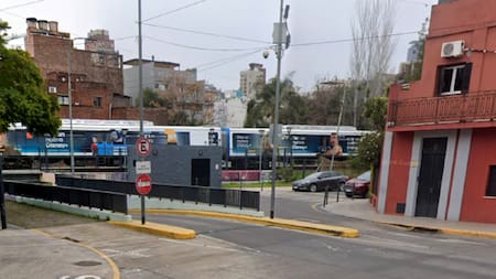 Un tramo de la calle Grecia cambiará de sentido. Foto: Google Maps.