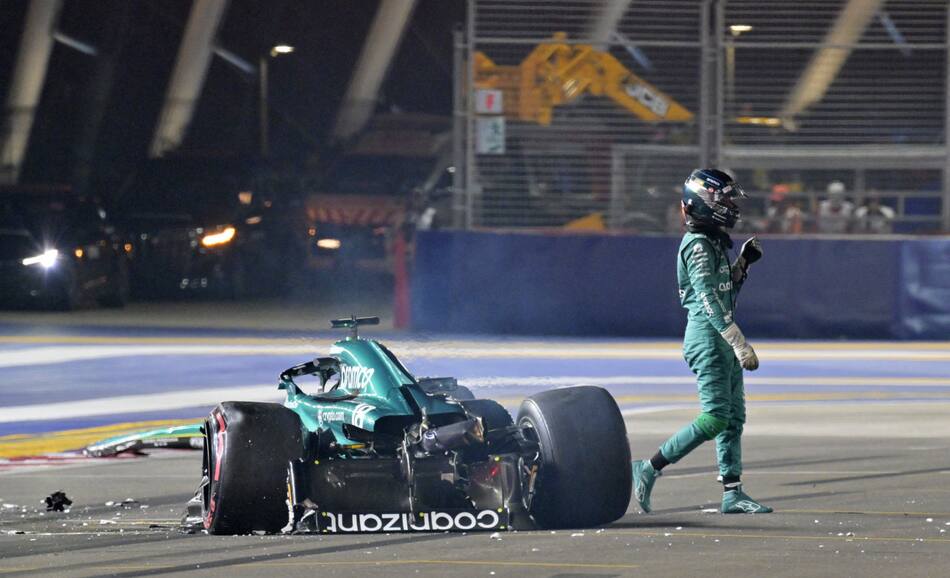 Lance Stroll pudo retirarse del auto por sus propios medios. Foto: Reuters.