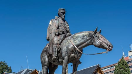 Monumento a Julio A. Roca en Bariloche. Foto: Reuters.
