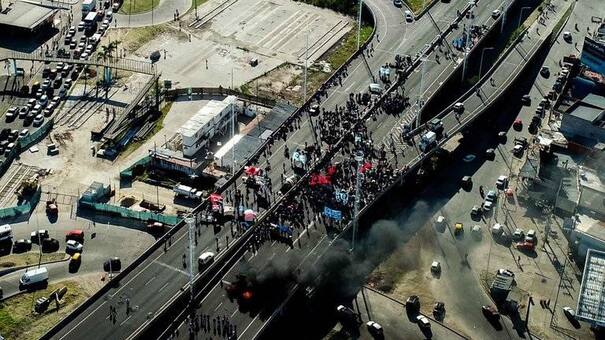 Organizaciones sociales levantaron el piquete después de 1 día de corte en Puente La Noria