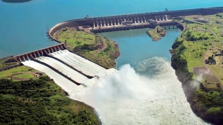 Represa de Itaipú. Foto X @Geologo_Trader