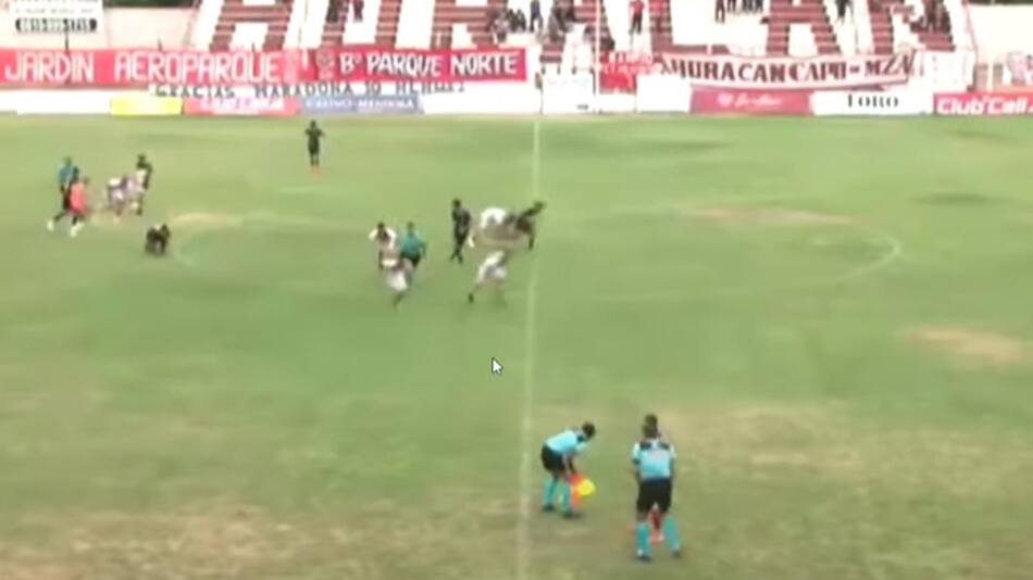 Tiroteo entre barras en el Federal A: director técnico, herido de bala en pleno partido