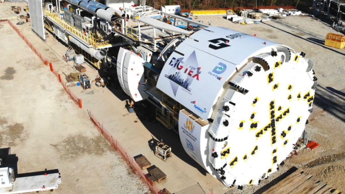 La tuneladora que perfora la cordillera de los Andes para unir San Juan con Chile mediante el túnel de Agua Negra.