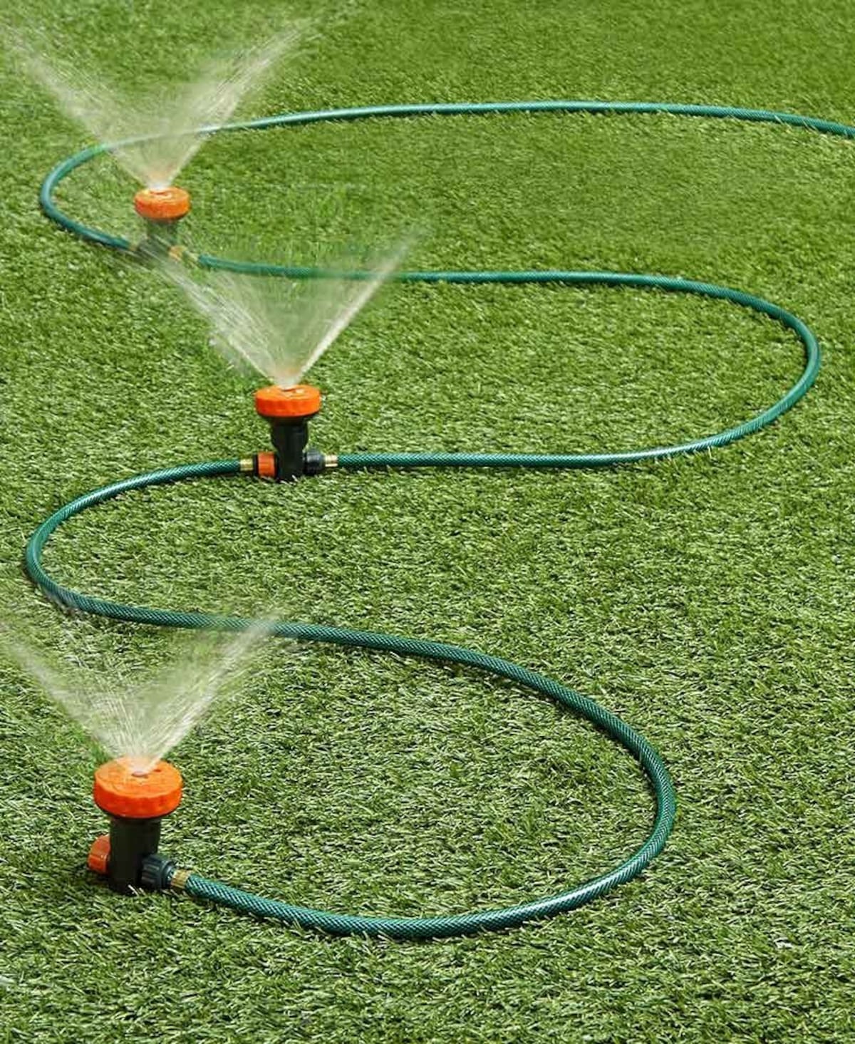 La manguera quedó en el pasado: el sistema de riego que será tendencia en los jardines en 2027