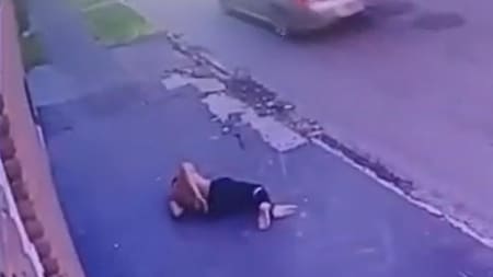 Así quedó el ladrón en San Pedro. Foto: Captura.