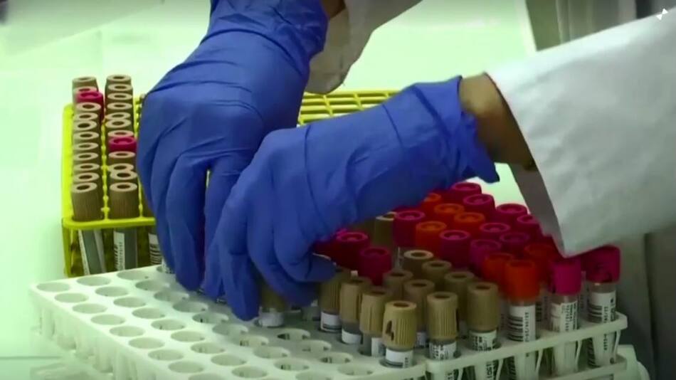 Coronavirus en Francia, ciencia, médicos, REUTERS