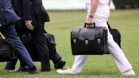 La "maleta nuclear" de Estados Unidos. Foto: Reuters.