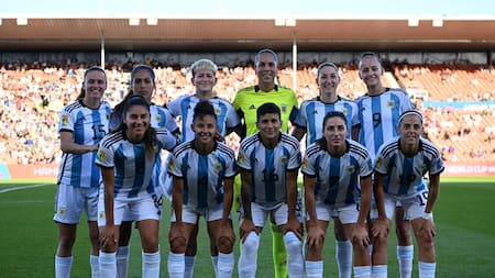 La Selección Argentina de fútbol femenino. Foto: Twitter @Argentina.