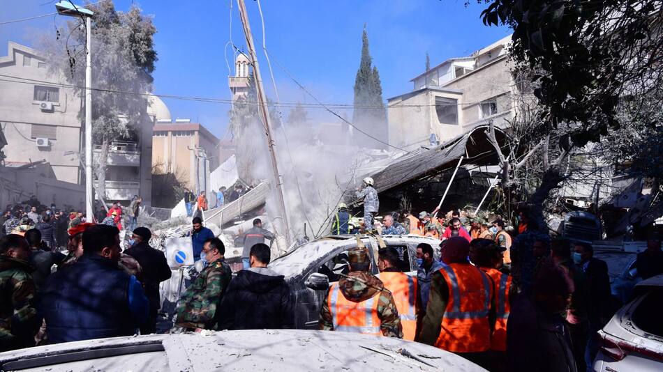 Al menos cinco muertos tras ataque contra un edificio residencial en Siria. Foto: EFE.