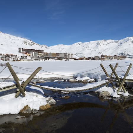 Longyearbyen, el curioso pueblo donde la muerte está prohibida por ley. Foto Freepik