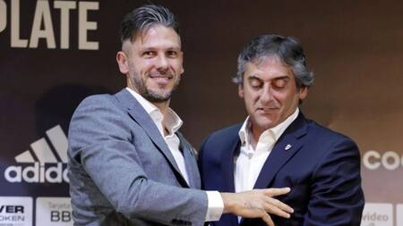 Martín Demichelis y Enzo Francescoli. Foto: Télam