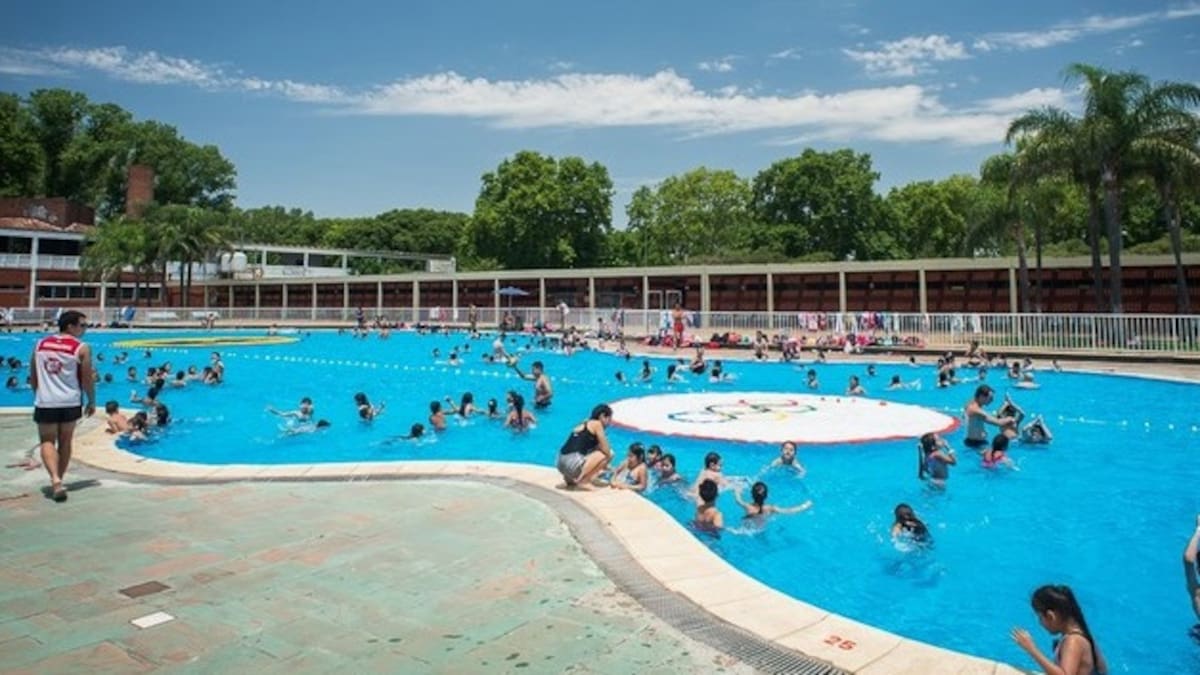 Piletas en Parque Sarmiento.
