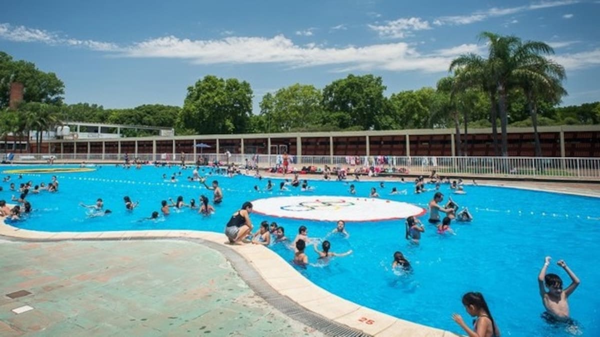 Abrieron las piletas públicas de CABA para refrescarse y nadar durante el verano 2026: ubicaciones y horarios