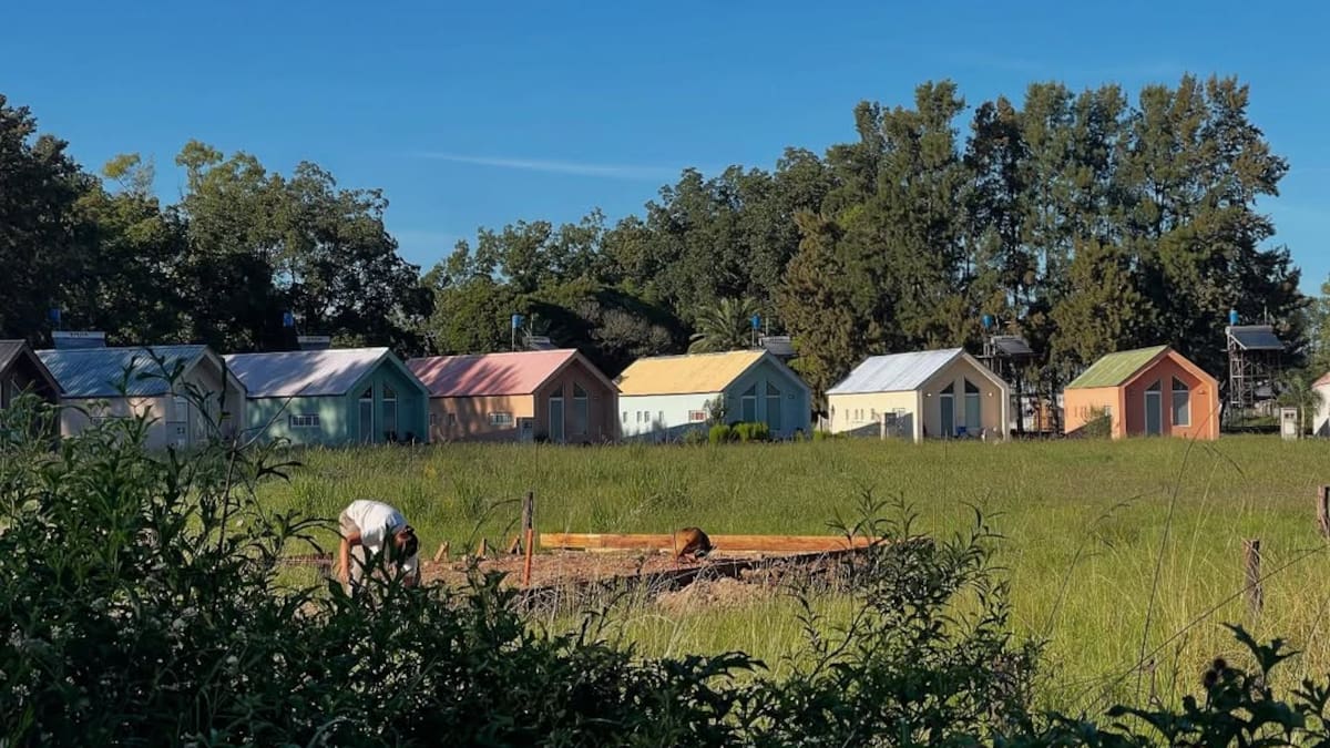 Akamasoa Argentina, primer barrio construido por mujeres.