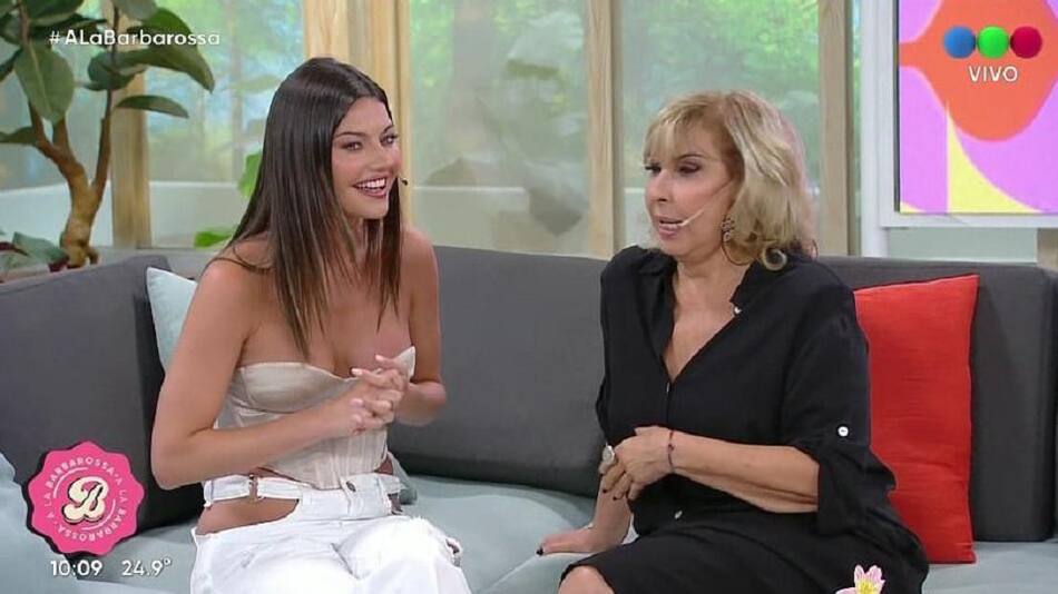 Sofía "Jujuy" y Georgina Barbarossa. Foto: captura Telefe.