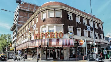 Las estaciones de subte que te dejan en la puerta de las pizzerías más icónicas de CABA