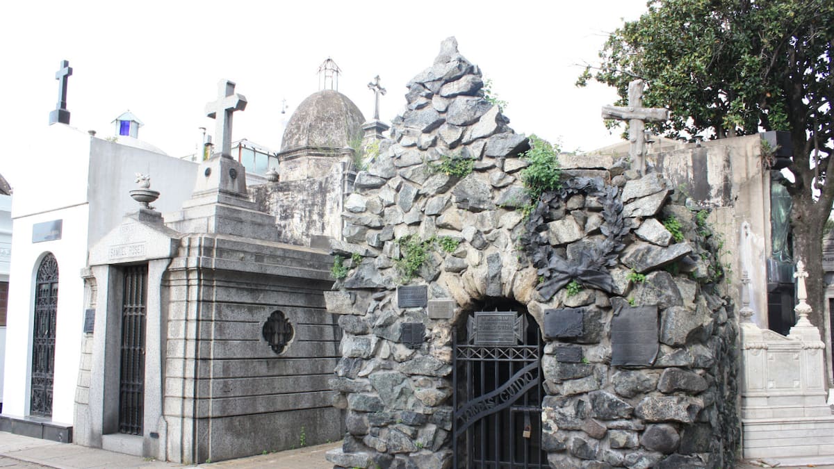 Tumbas de Tomás Guido. Foto: Wikipedia