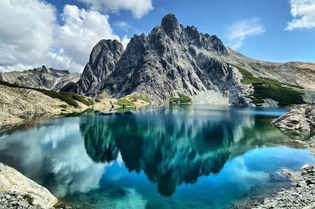 Laguna Negra. Foto Instagram @unarutaargentina.
