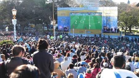 Pantallas gigantes en CABA. Foto: NA.