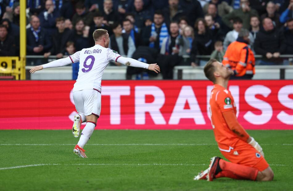 Festejo de Lucas Beltrán para la Fiorentina en la Conference League. Foto: REUTERS.