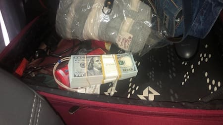 Operativo de Aduana que detectó fuga de dólares a Uruguay. Foto: Prensa.