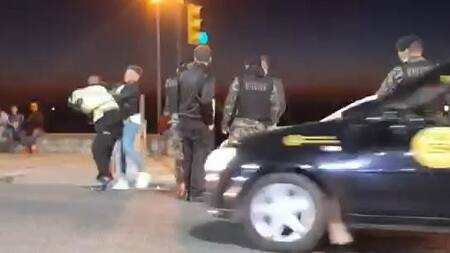 Golpes en un control de tránsito en Mar del Plata